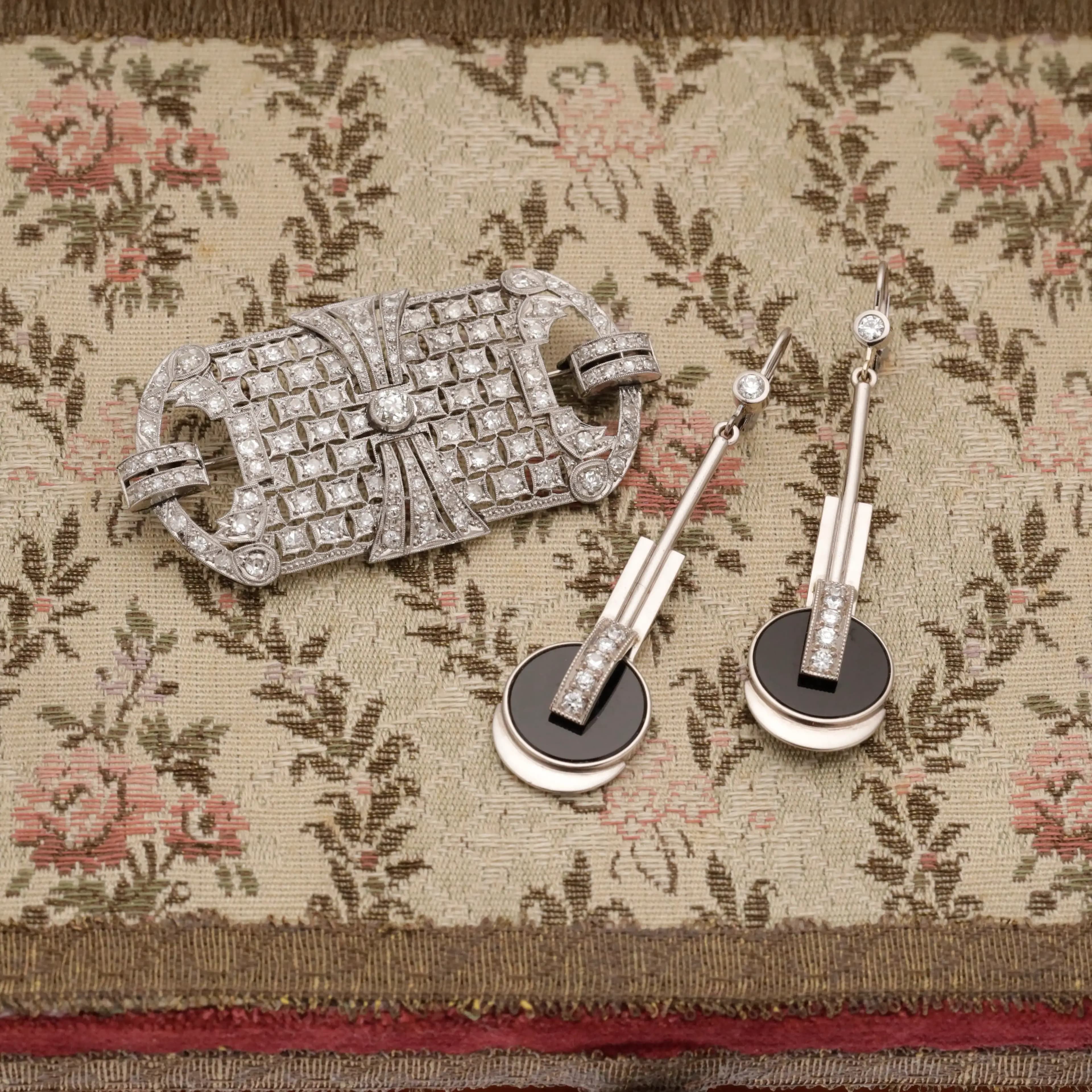 Achtsamkeit beim Kauf von Antik- und Vintage-Schmuck